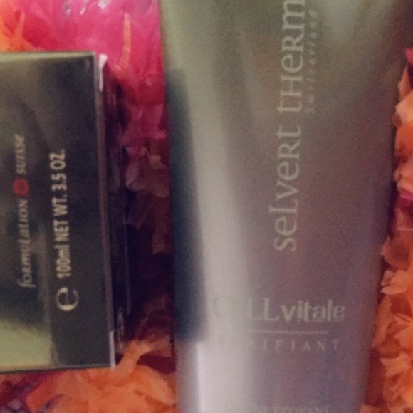 Purifying🤍Cleansing Gel - Picture 4 of 4